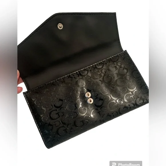 Guess Wallet - Picture 7 of 7